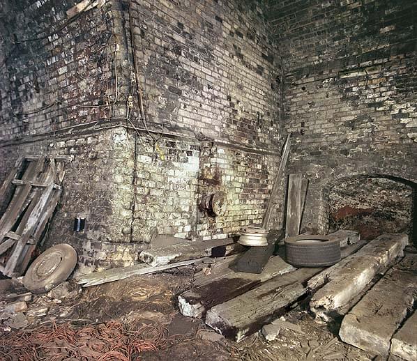 Single buffer at the end of one of the short sidings (Nick Catford)