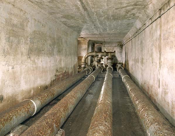 Looking south along the pipe tunnel towards Tank No. 1, the only tank on the east side of the tunnel (Nick Catford)