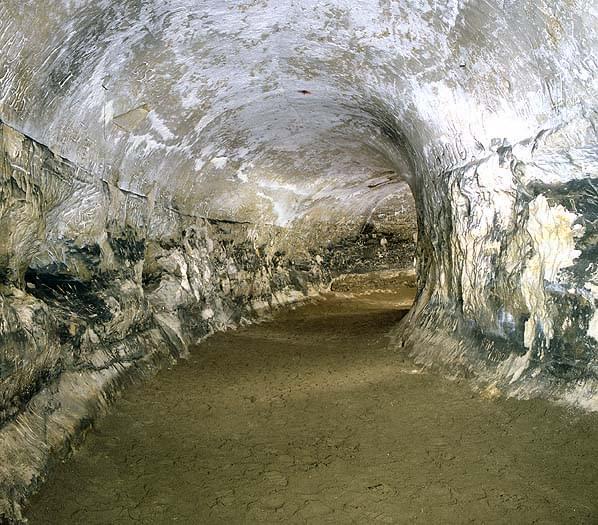 The long curving passage (Nick Catford)