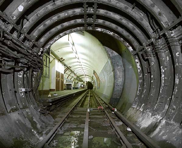 Looking north towards Platform 6 at Holborn in August 1995, 11 months after closure (Nick Catford)