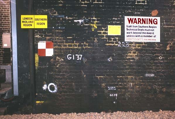 Signs in Snow Hill Tunnel - December 1986 (Nick Catford)