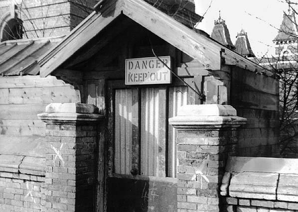 The same entrance in the early 1960's (Phil Hewitt)