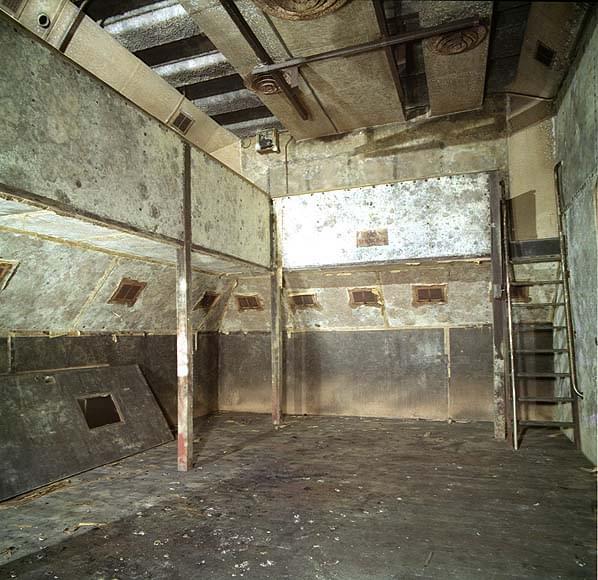 The CFP Room - Still in its original ROTOR 'Phase 1' layout. The floor has now been removed by the MOD (Nick Catford)