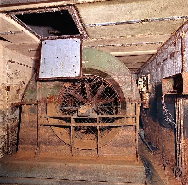 Air conditioning plant room - apparatus fan (Nick Catford)