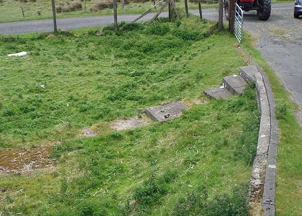 Steps down to the guardhouse (Bob Jenner)