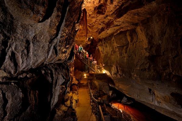 (Marble Arch Caves Global Geopark)