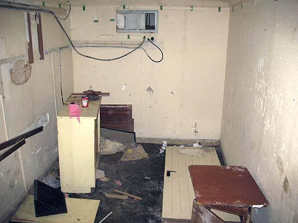 Brent Pelham Post in May 2007 (Dave Jones)