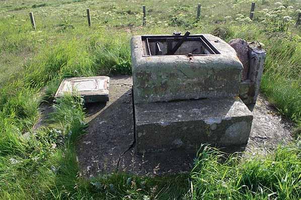 Cruden Bay post in July 2007 (David Lovie)