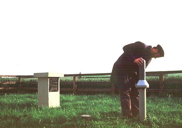 Obs. Terry Mapstone preparing the FSM probe cover (Clint Marler)