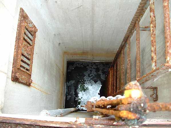 The flooded shaft at Riseley in May 2007 (Jon Peddel)