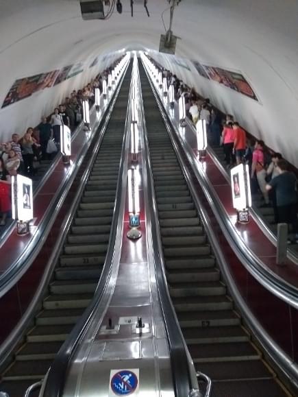 Escalators at Arsenalna (Martin Dixon)