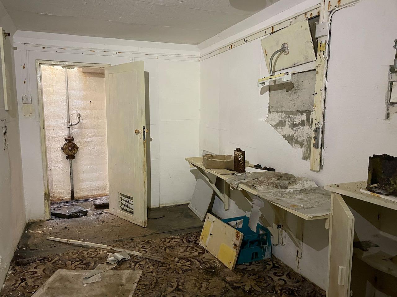 Interior 2021 (Neil Iosson)