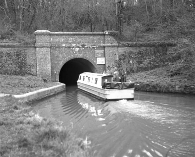 The north portal of Blisworth tunnel in April 1974, before its closure for restoration. (Dr Neil Clifton: Creative commons)