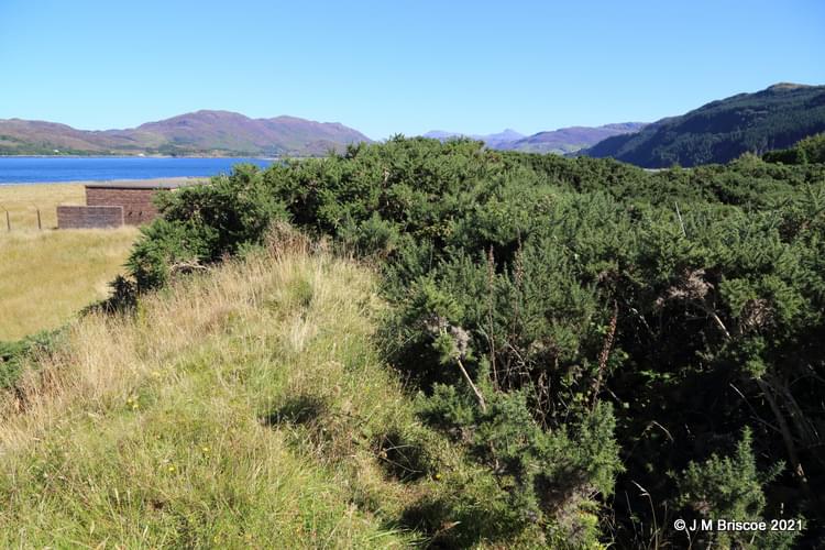 Royal Navy Oil Fuel Store - Ardintoul - Bund (Martin Briscoe)