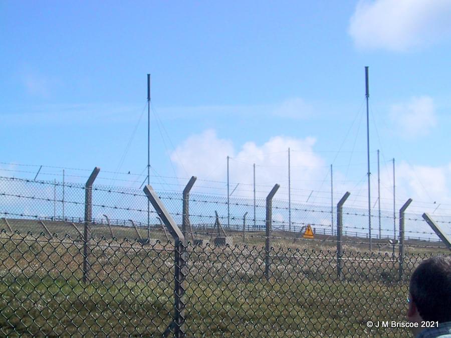 Aird Uig (radio transmitting station) 30.07.2003 (Martin Briscoe)