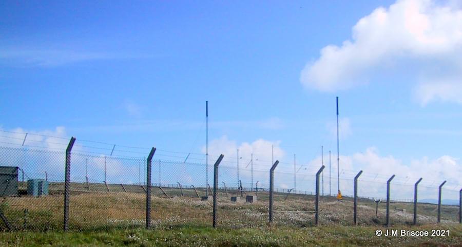 Aird Uig (radio transmitting station) 30.07.2003 (Martin Briscoe)