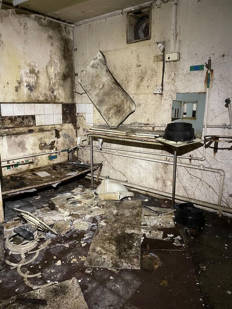 Kitchen area (may have been converted toilet area) (Neil Iosson - 2021)