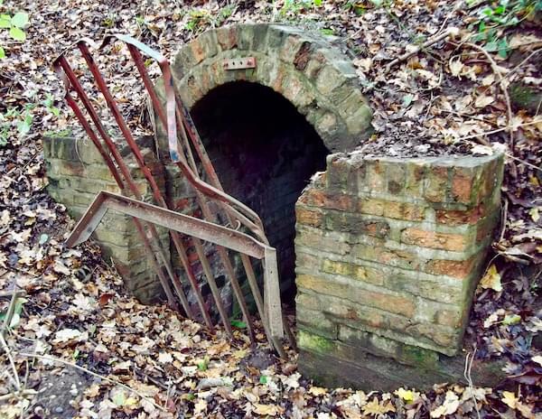 Entrance (Adrian Armishaw)