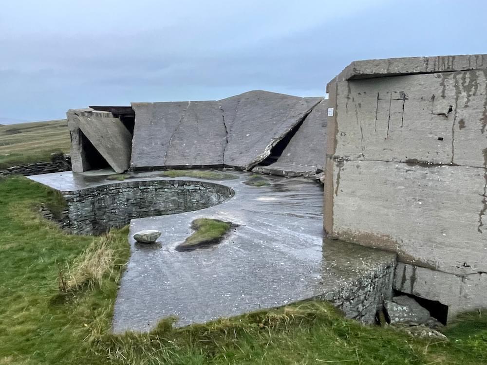 Collapsed canopy over gun emplacement (Neil Iosson - 2021)