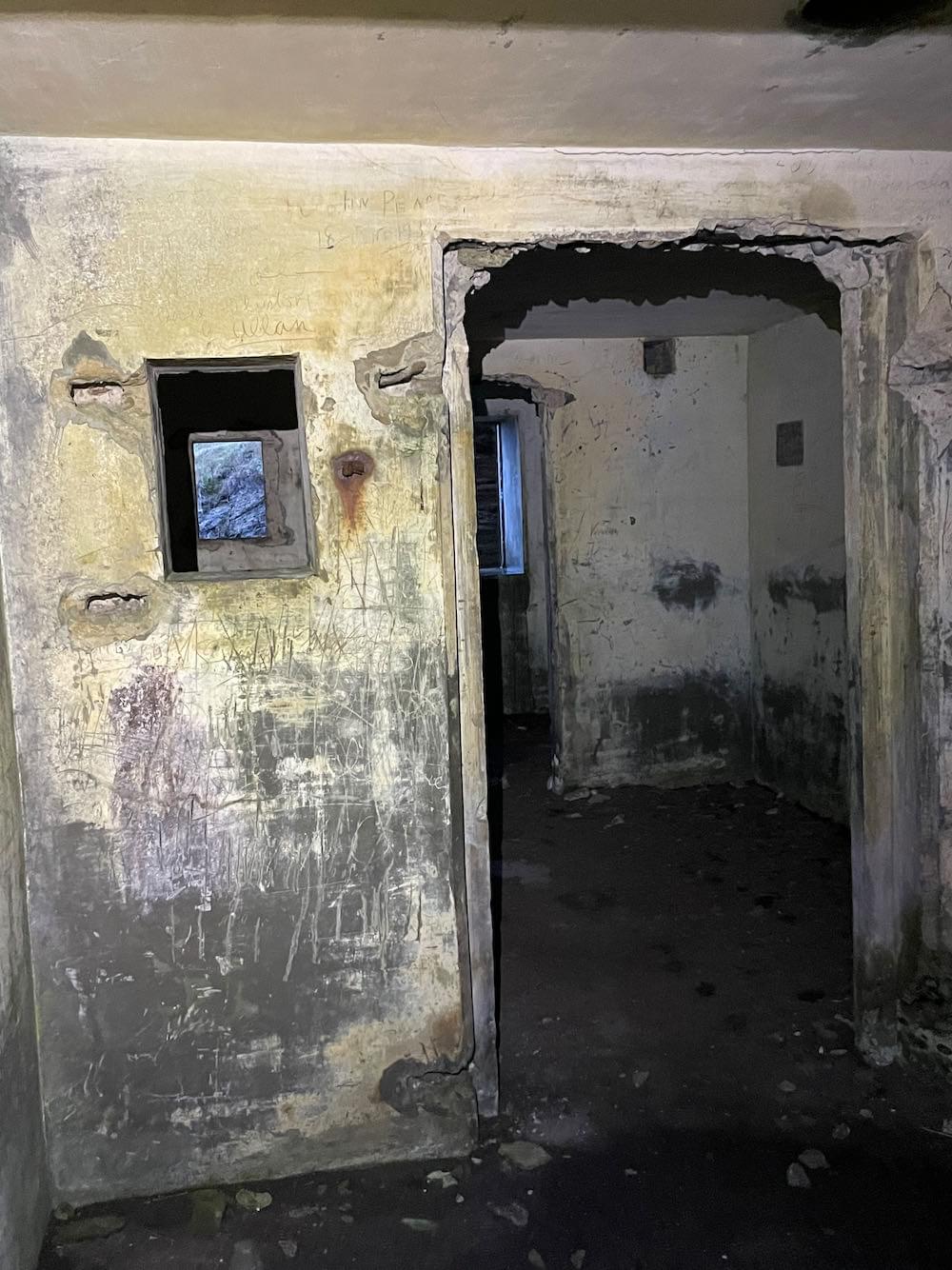 Each gun had a seperate shifting lobby accessing a central store (Neil Iosson - 2021)