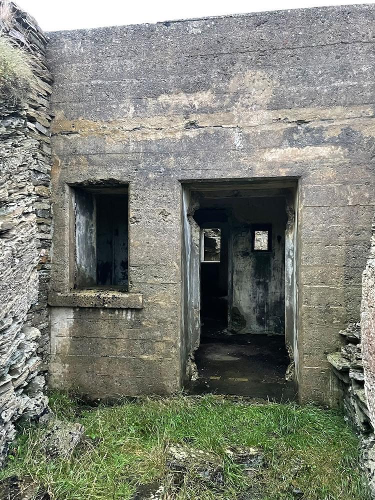 Entrance to shared WW1 ammunition store (Neil Iosson - 2021)