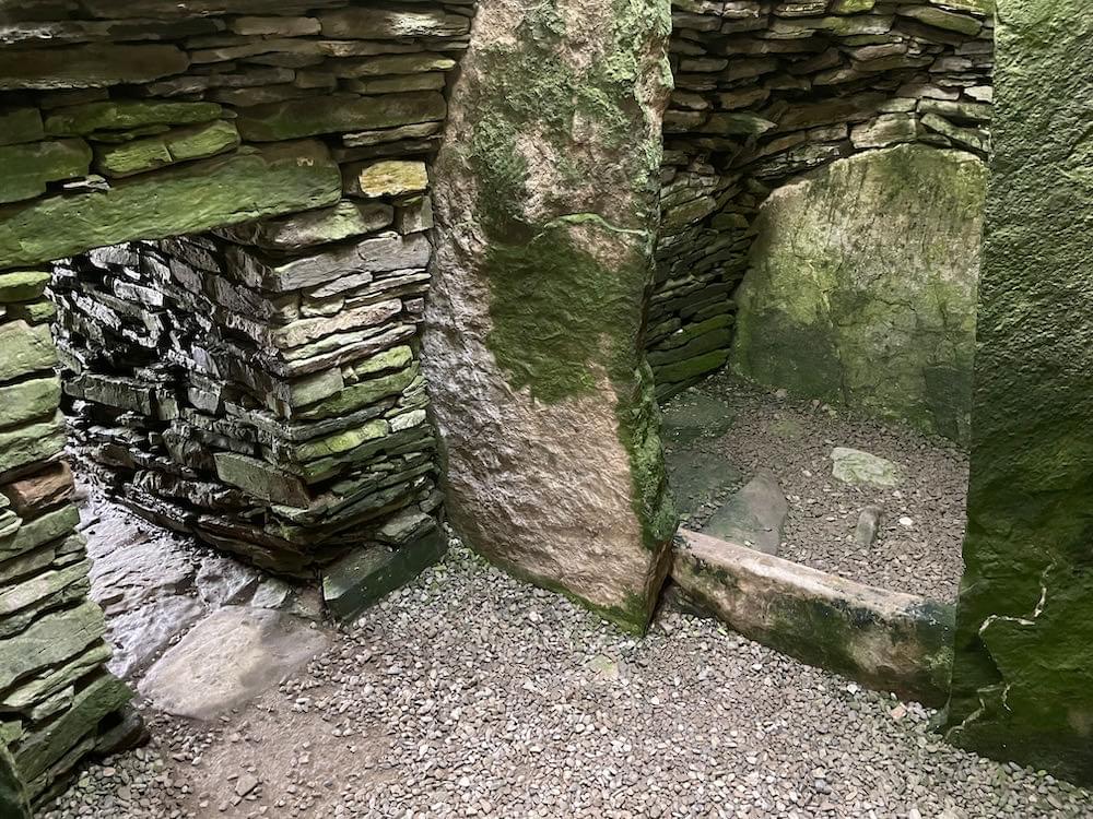 Interior (Neil Iosson - 2021)