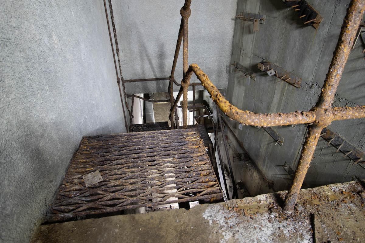 Emergency exit staircase - 2022 (Thomas Hutchins)