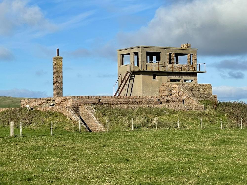 Control tower and battle headquarters (Neil Iosson - 2021)