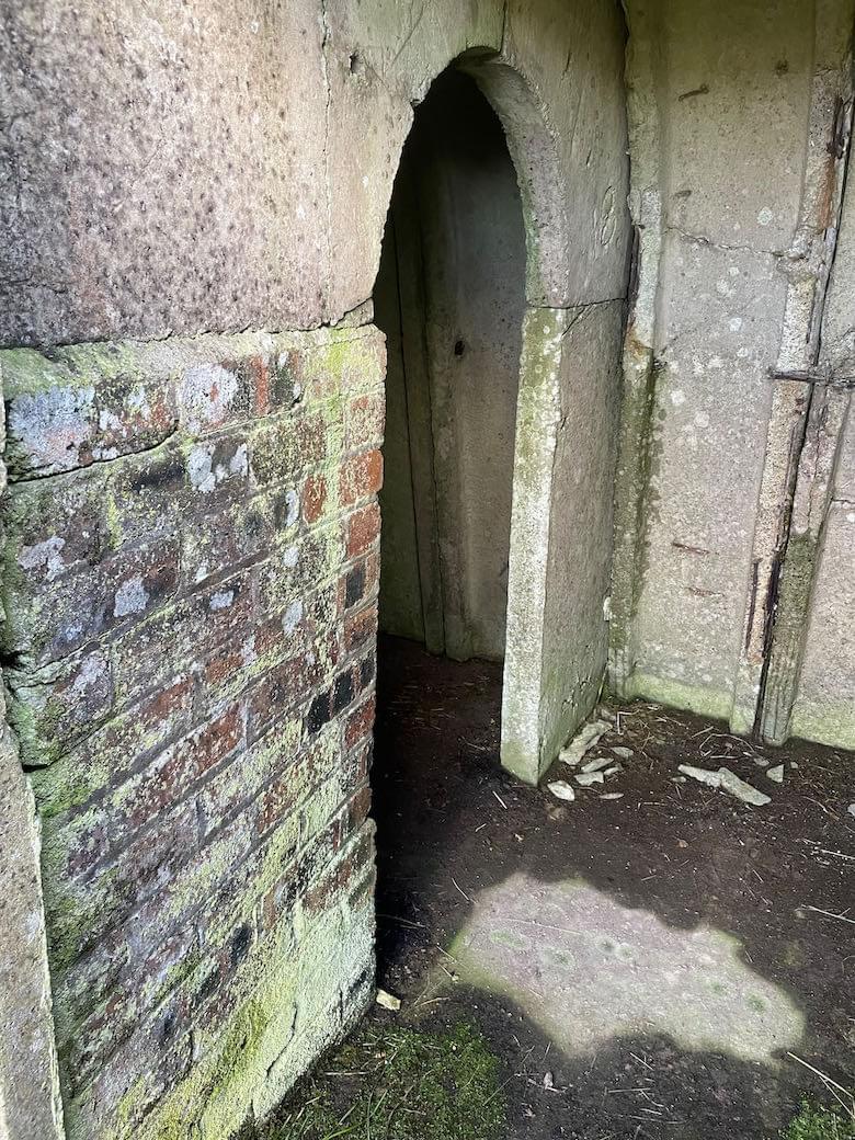 Entrance to air raid shelter (Neil Iosson - 2021)