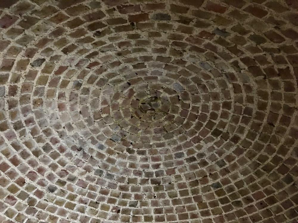 Roof detail (Tim Wellburn - 2022)