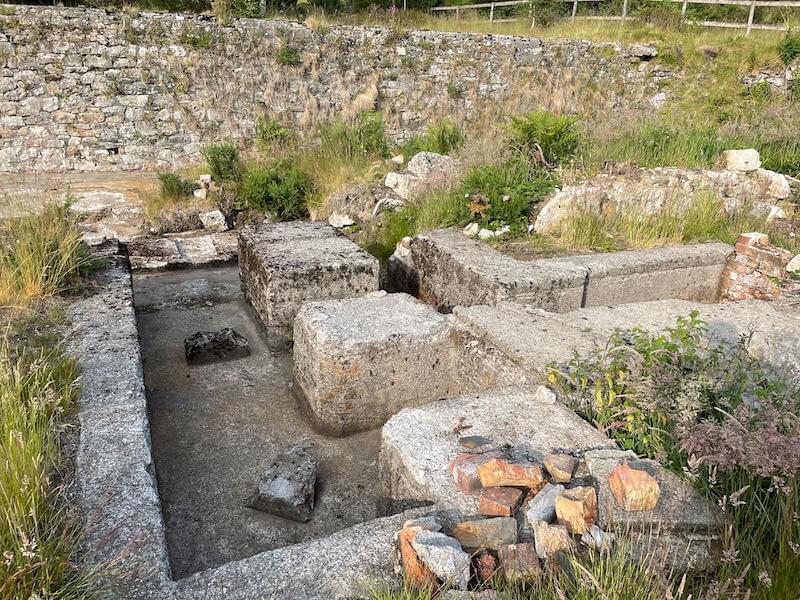 Residual surface structures (Neil Iosson - 2021)