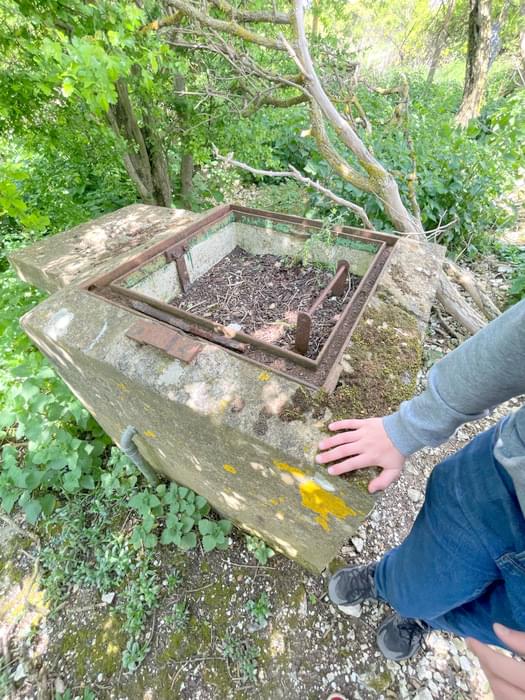 Southwick ROC Post (Ben Muir)