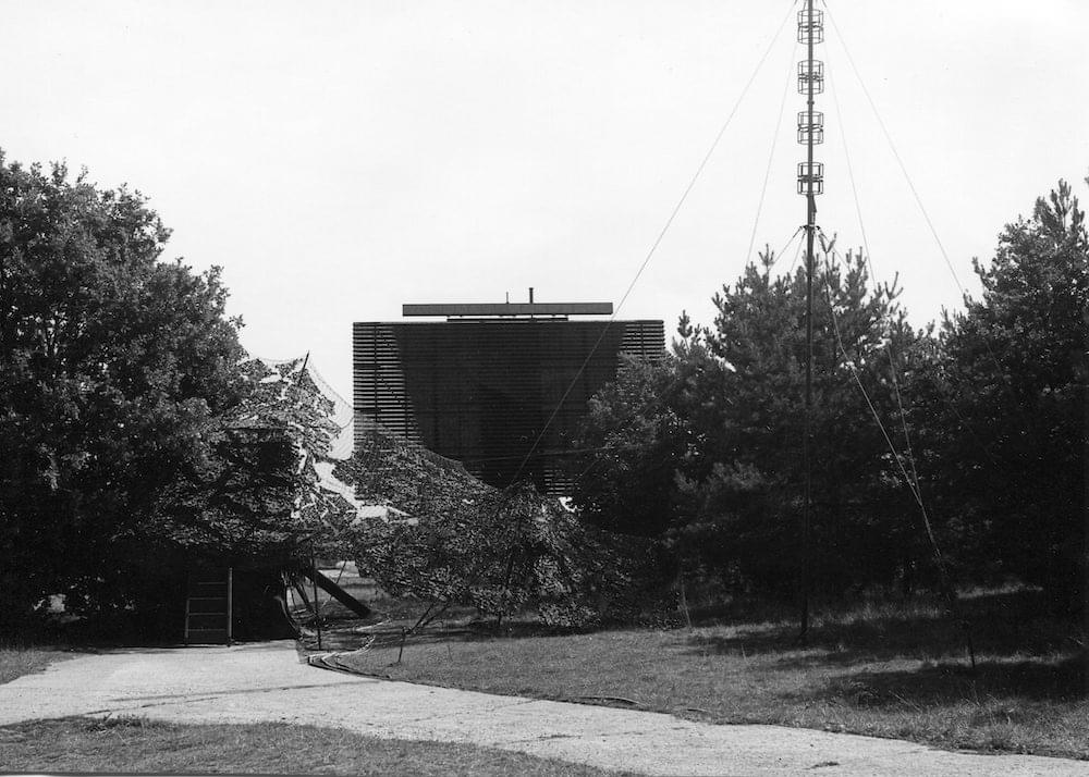 Type 91 radar during a deployment exercise (Bill McGaw)