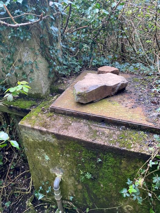 Horns Cross ROC Post (Max Mason)