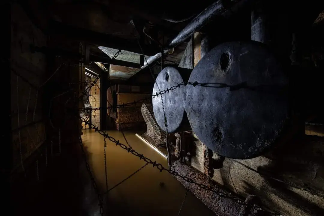 Partially flooded air handling plant (Callum Cromwell - 2023)