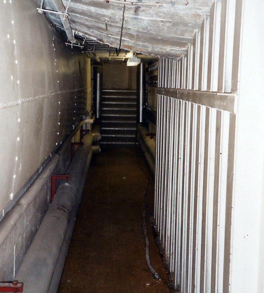 Passageway with V1 damage (Roger Newark - c.2001)