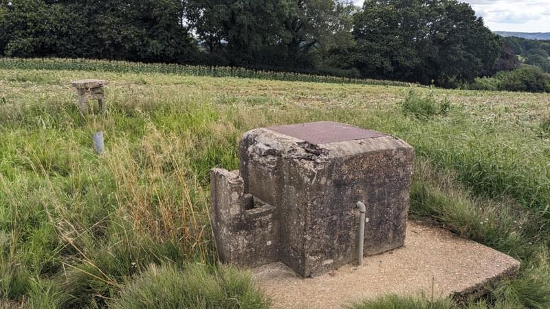 ROC POST ROGATE, HAMPSHIRE (Ian T)