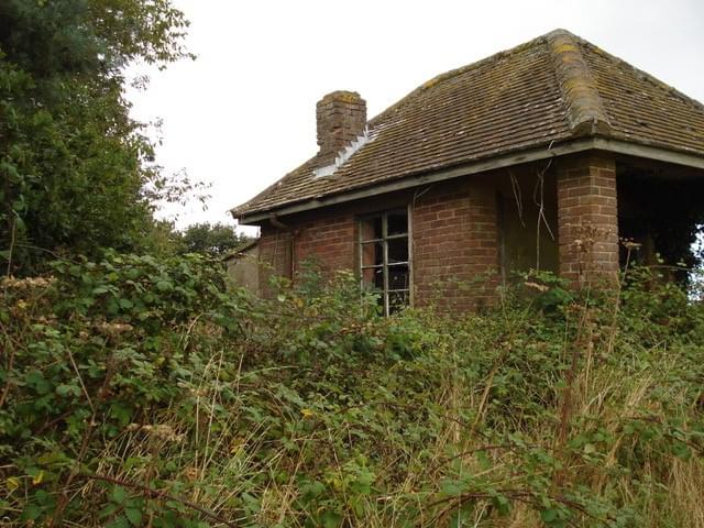 West Beckham ROC Post - (There are still some above-ground bits of the old Chain-Home Station around on the West Beckham site, including a very tumble-down Gatehouse/Guard-post. Pics 6 and 7 (Erica Devitt)
