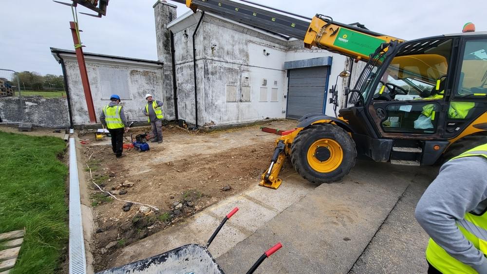 Fitting an external canopy (Colin Fancourt - 2024)
