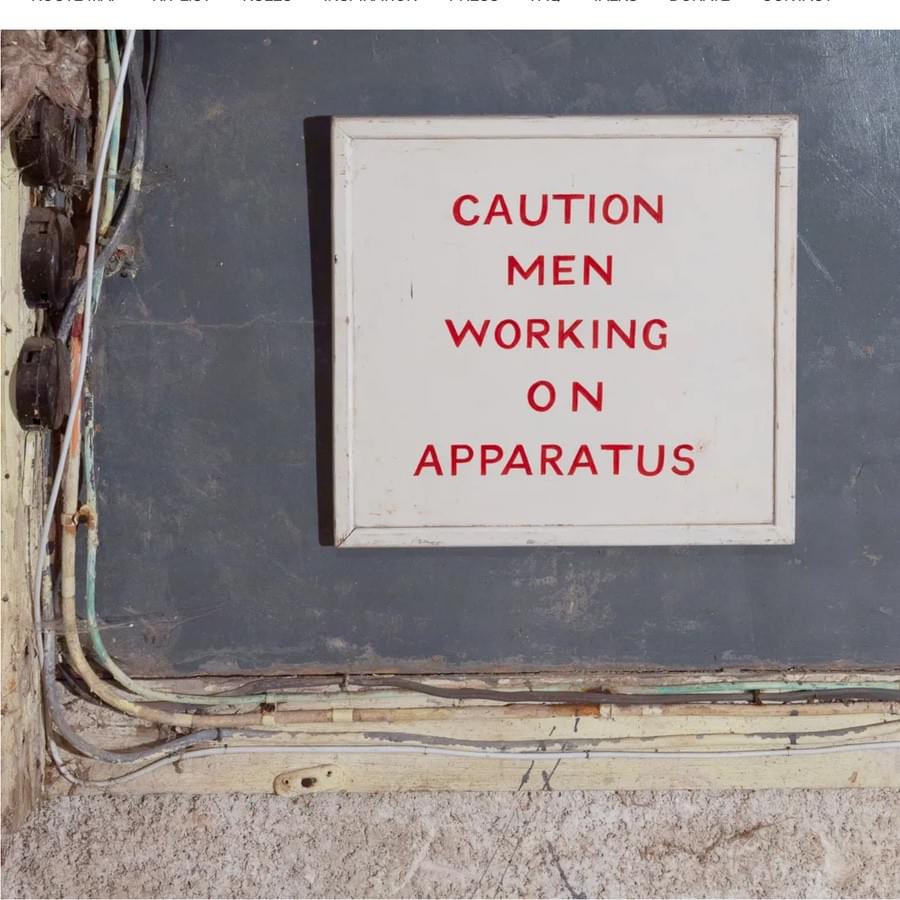 Caution Men Working on Apparatus (© Quintin Lake, 2019)