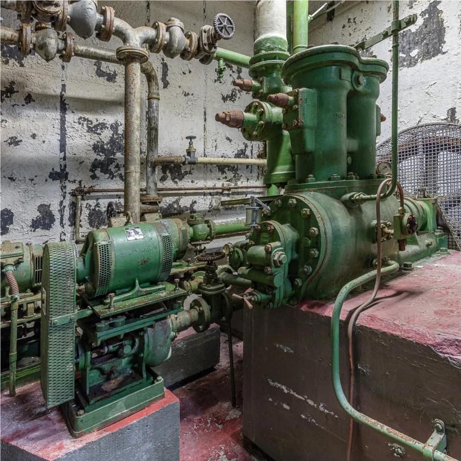 Air Conditioning Plant Room (© Quintin Lake, 2019)