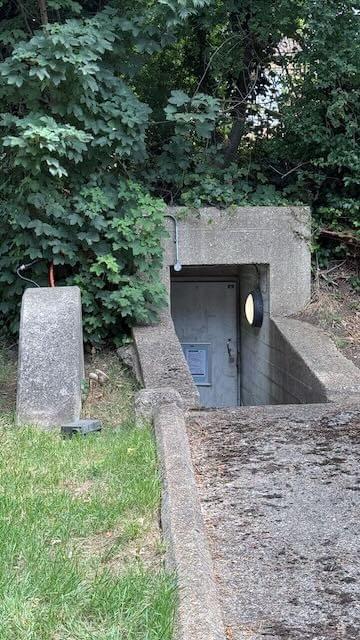 Shelter Entrance (Neil Iosson - 2025)