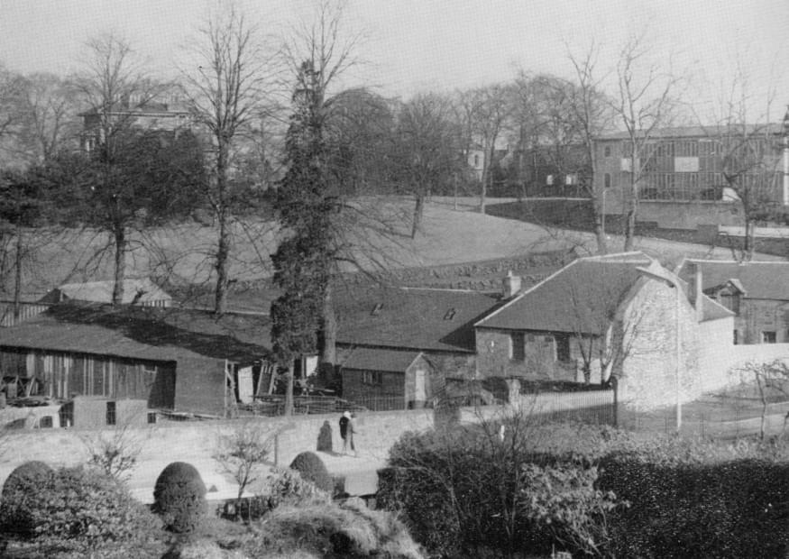 Westbank House can just be seen in the trees at the back left and the Health Centre on the right. West Bridge Street is in the foreground ((Unknown))