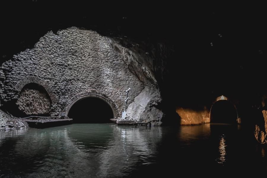 ((C) Dudley Canal Trust)