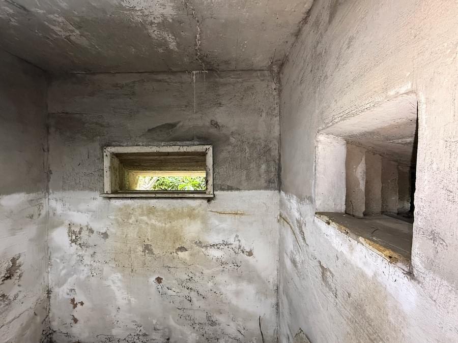 Interior of WW2 pill box guarding town entrance gate (Neil Iosson - 2025)