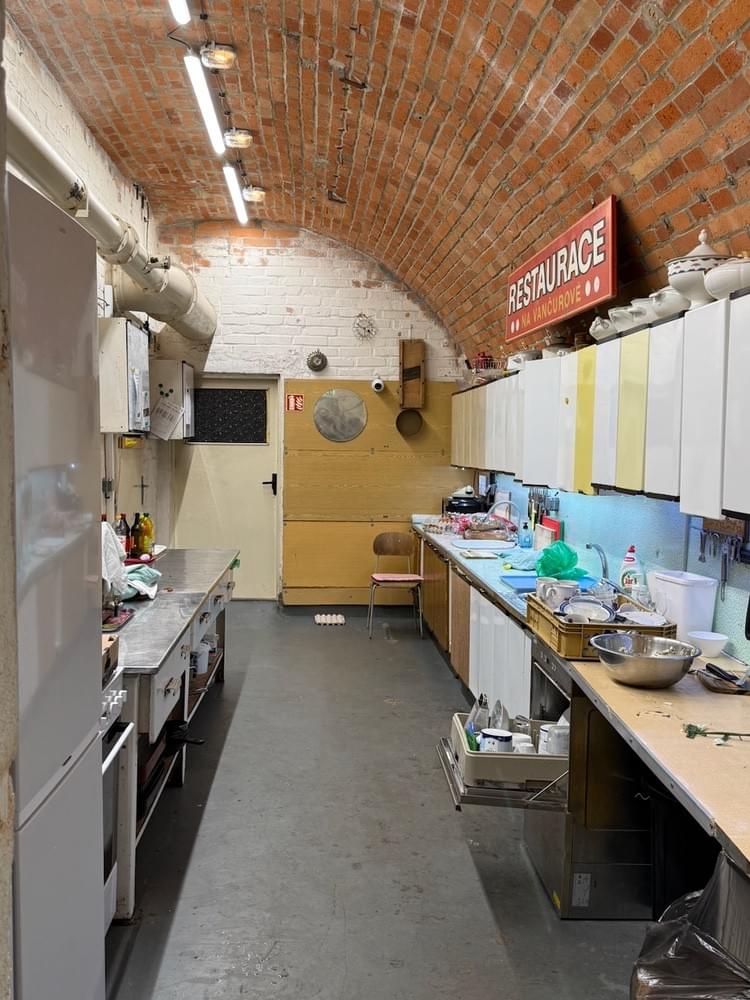 Area now used as hostel kitchen. Tidying up optional.  (Neil Iosson - 2025)