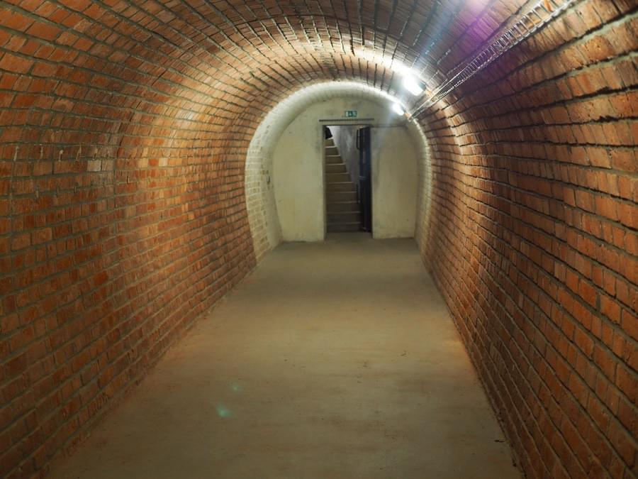 Emergency exit (modern tunnel) (Neil Iosson - 2025)
